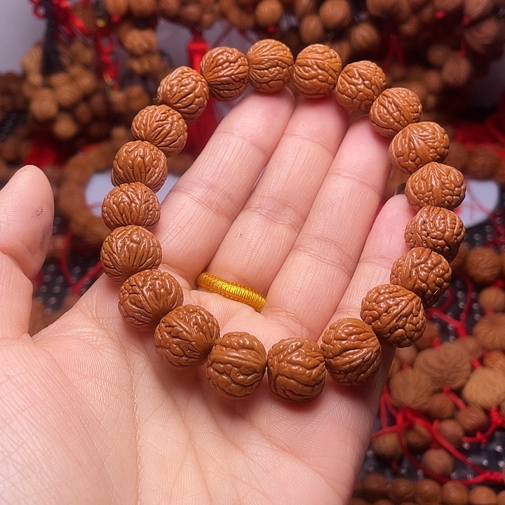 木质类龙纹桃枭挂件