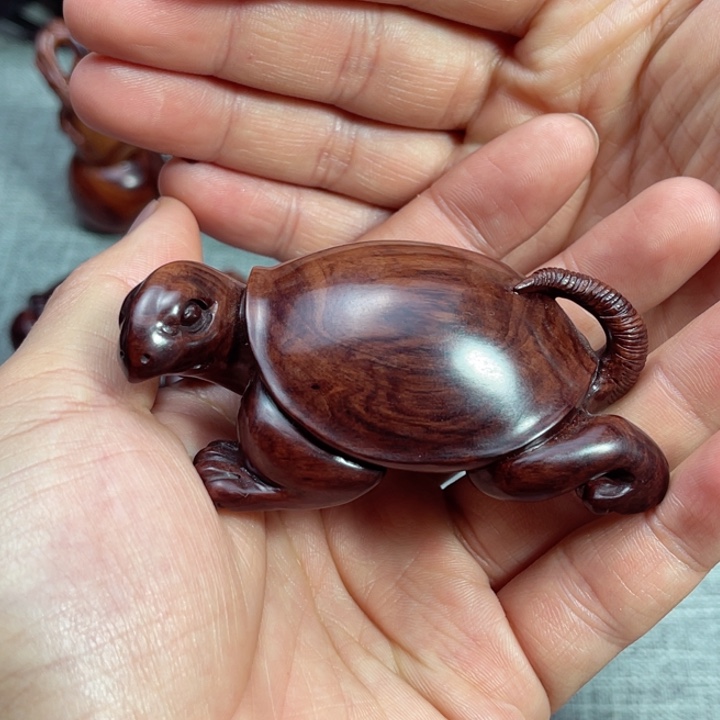 把件黄花梨/降香黄檀长寿龟