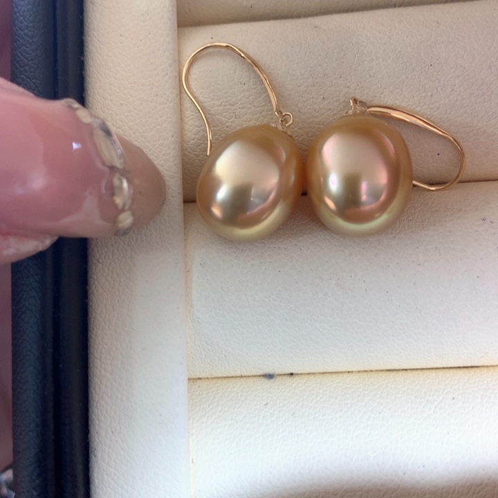 18K金镶嵌耳饰海水珍珠