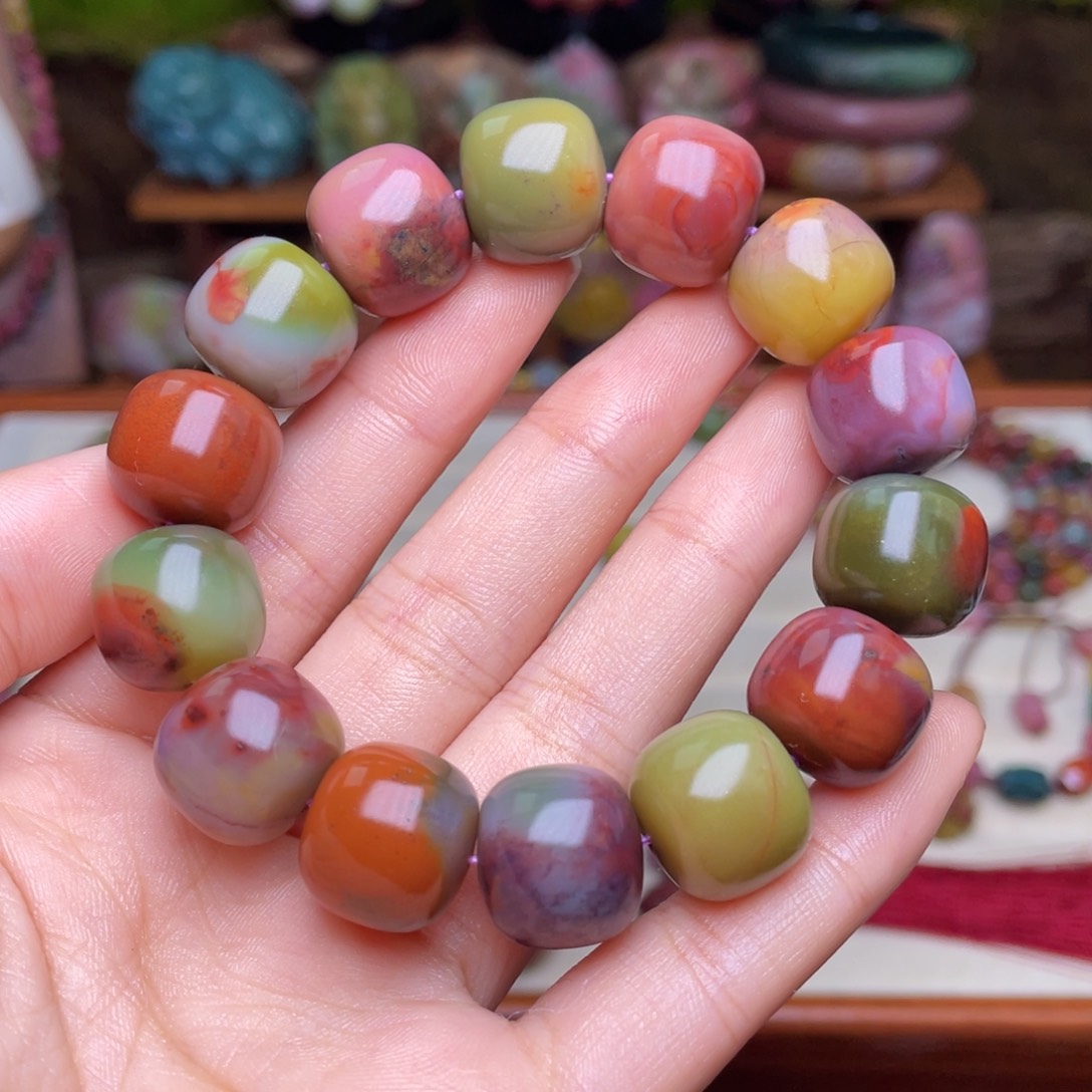 玛瑙/玉髓珠宝半成品未镶嵌美*缘盐源玛瑙老型包浆手串