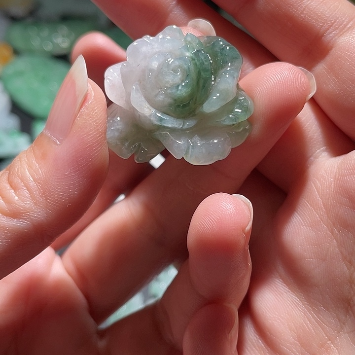 颈饰未镶嵌翡翠天