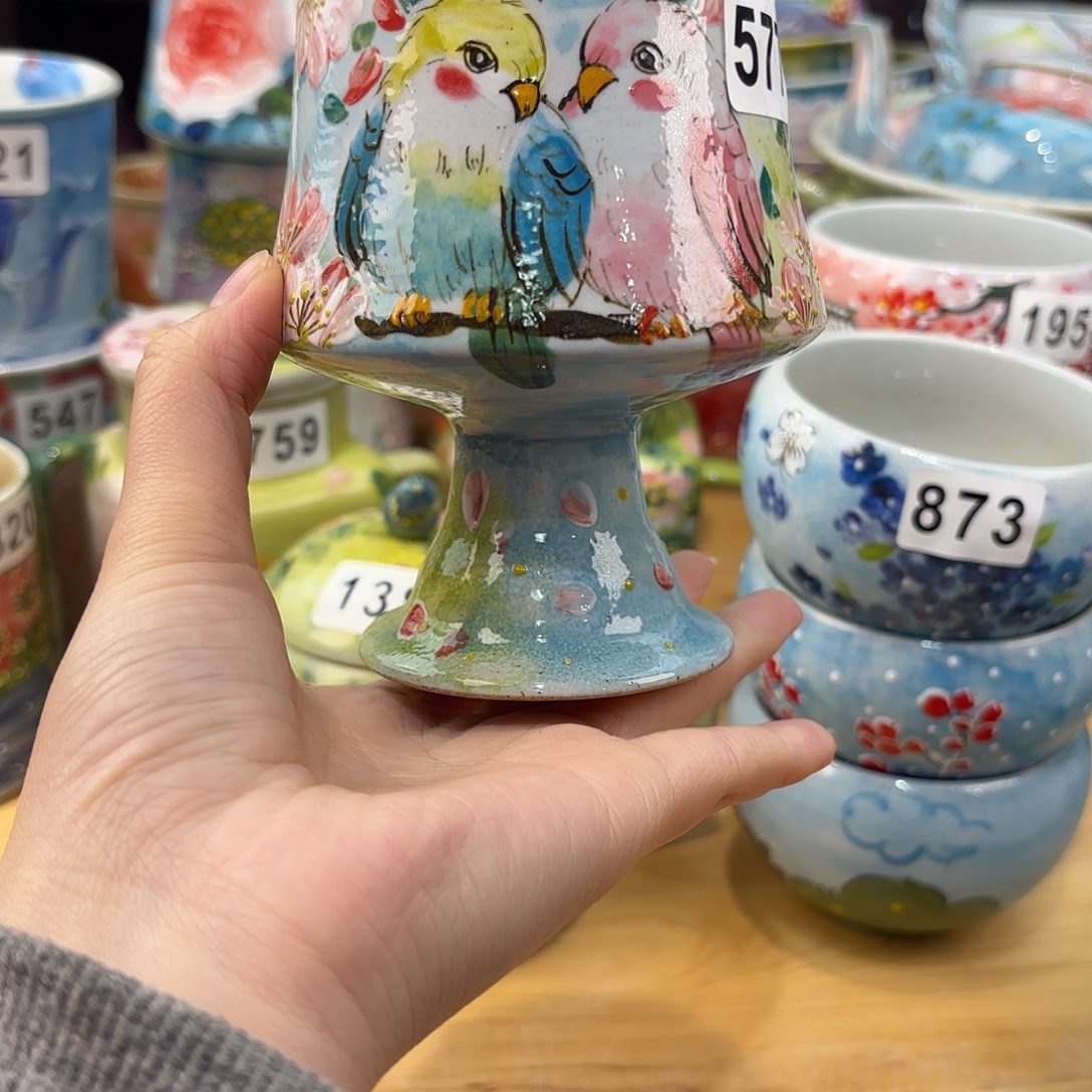 瓷片兔兔。兔兔好帅的