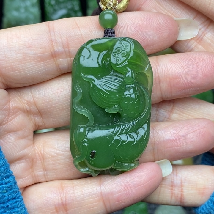 和田玉（碧玉）颈饰未镶嵌