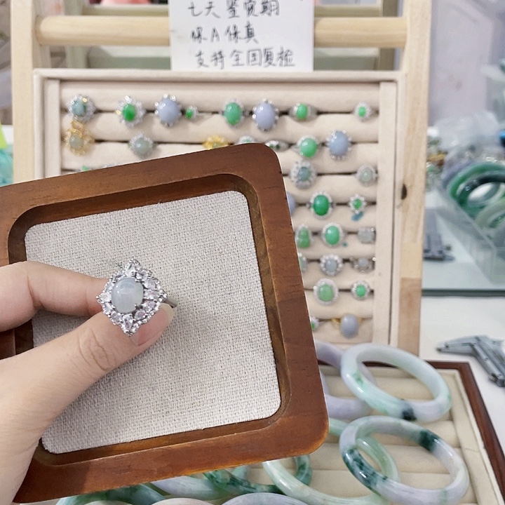 翡翠未镶嵌颈饰天然翡翠Ａ货