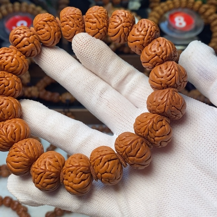 桃核手串心**涯秦岭龙纹