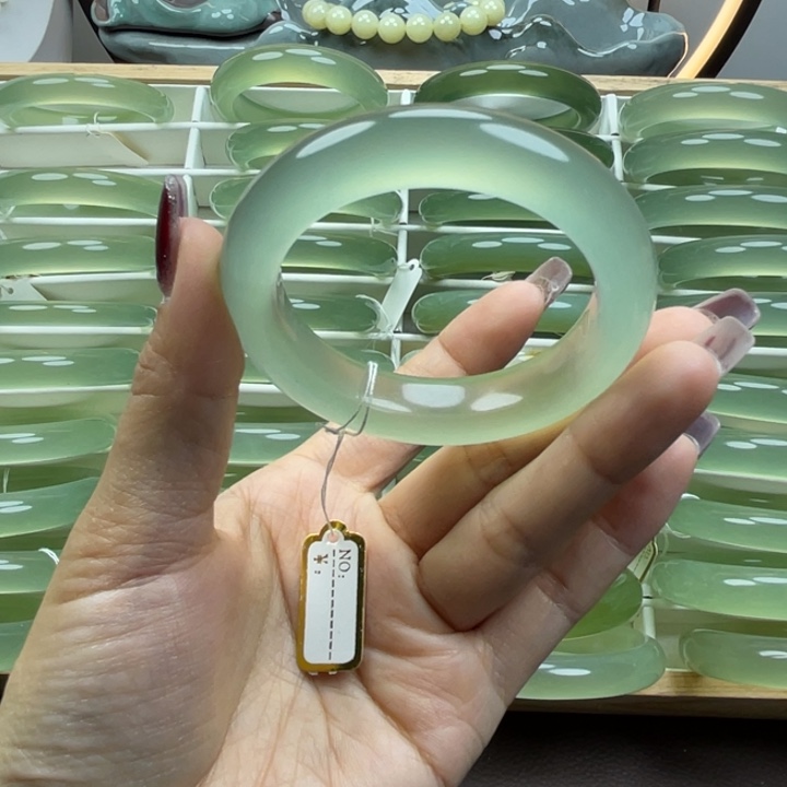 海***烟岫玉未镶嵌手镯岫玉
