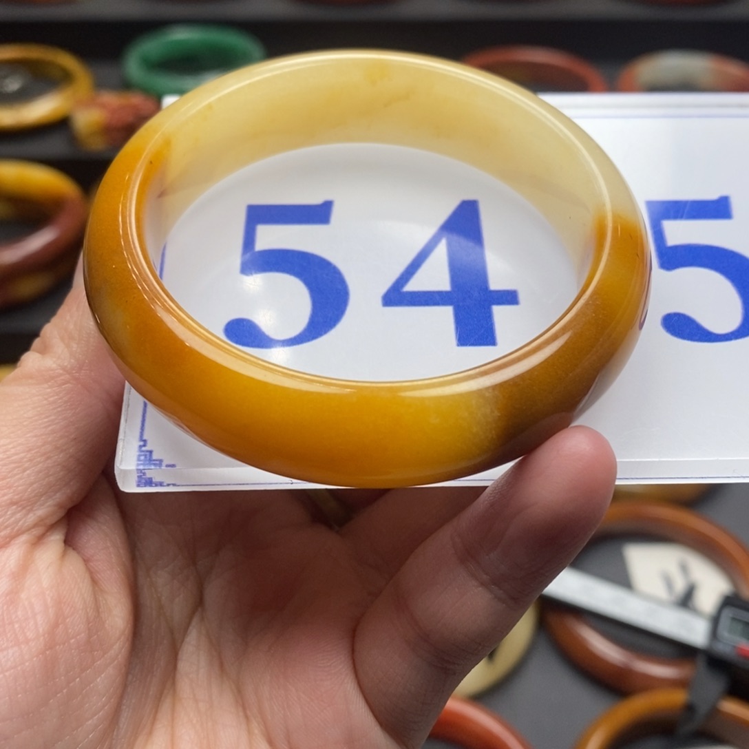 石英质玉（黄龙玉）手镯未镶嵌