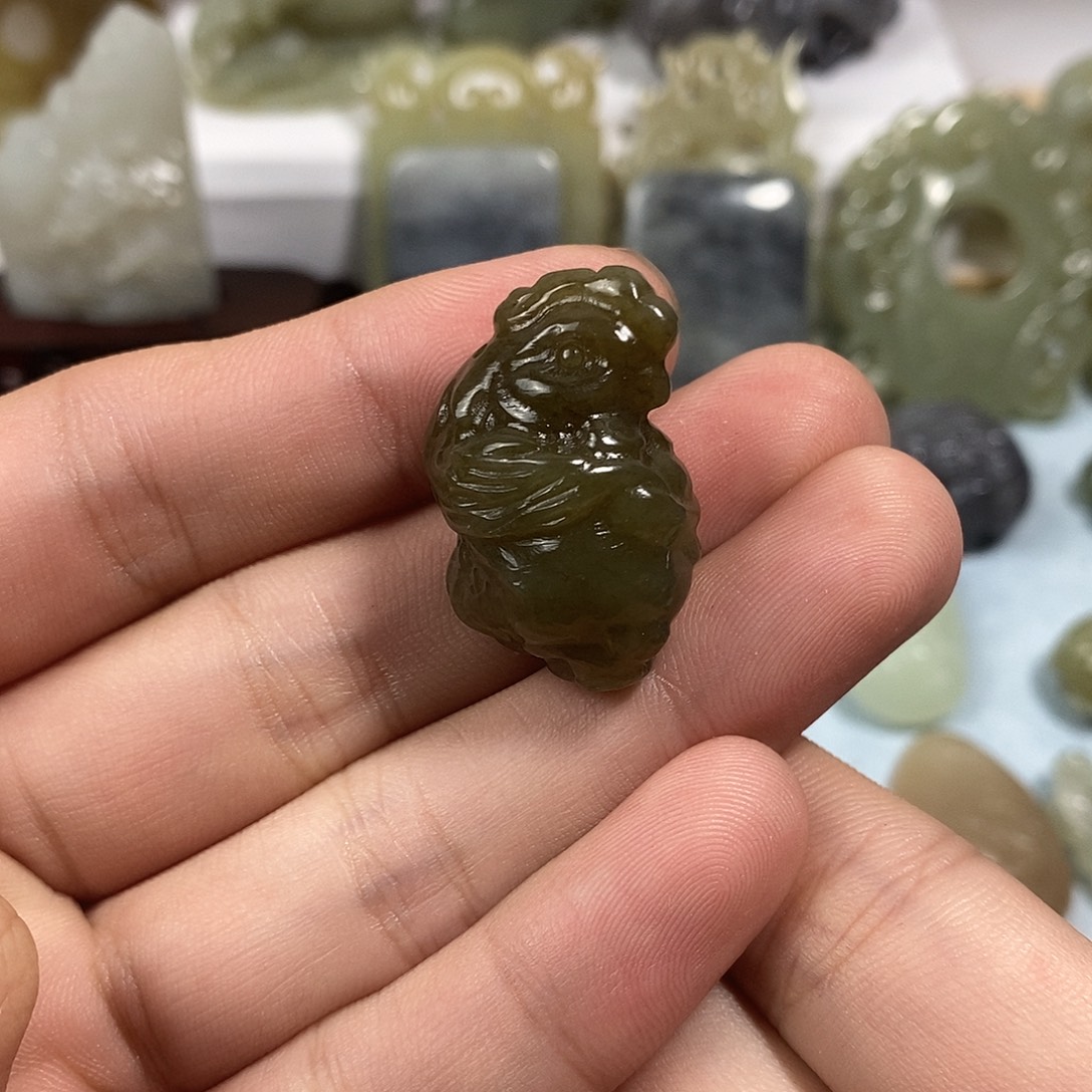 和田玉未镶嵌挂件