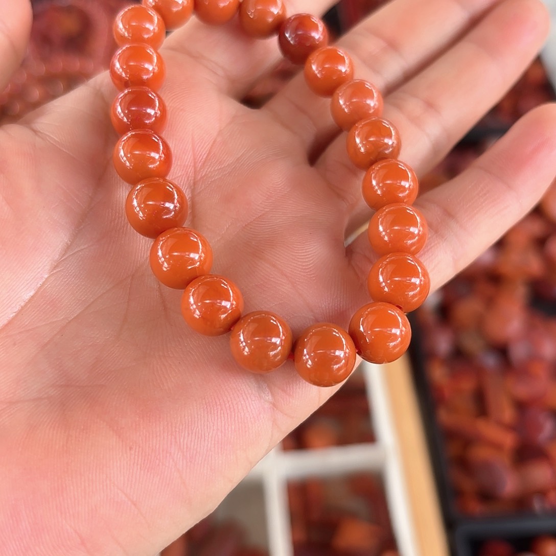 雪***。南红玛瑙未镶嵌珠宝半成品