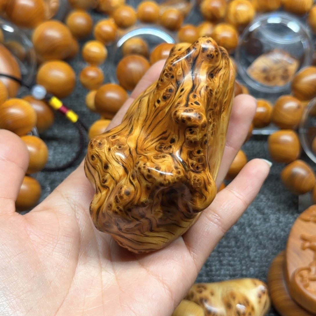 柏木太行崖柏陈化瘤疤手把件