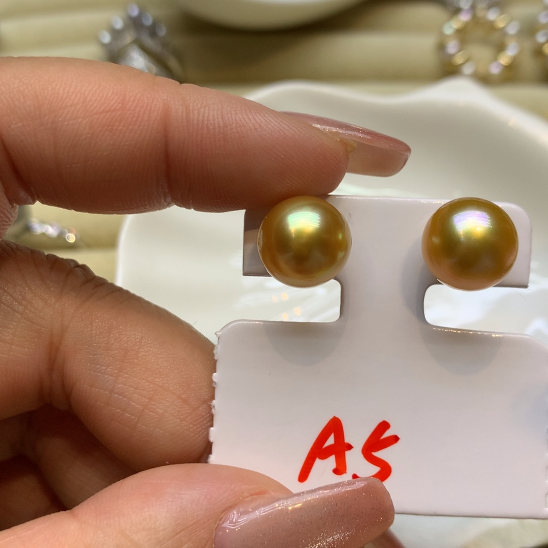 18K金镶嵌耳饰海水珍珠