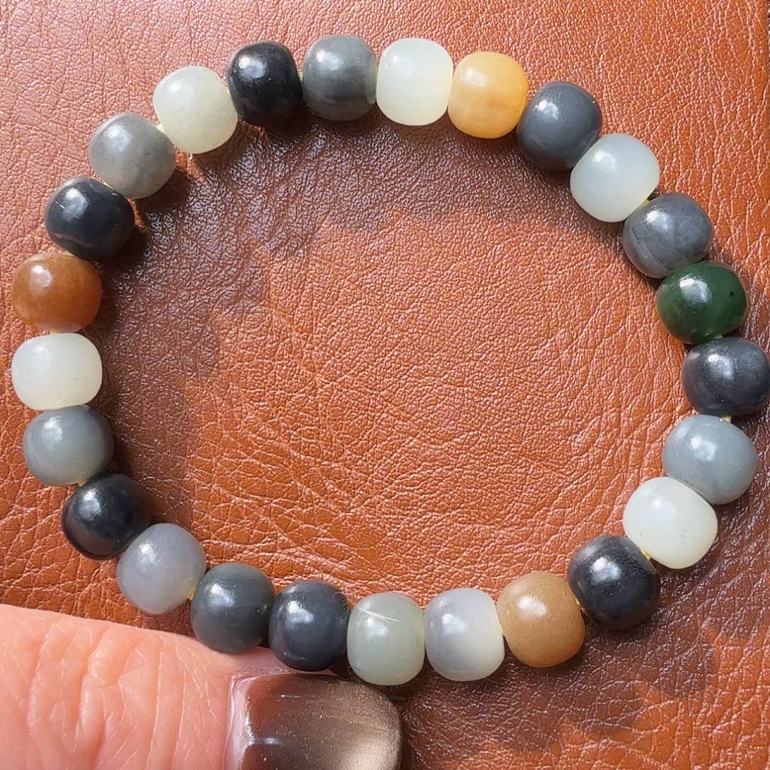 和田玉未镶嵌手串