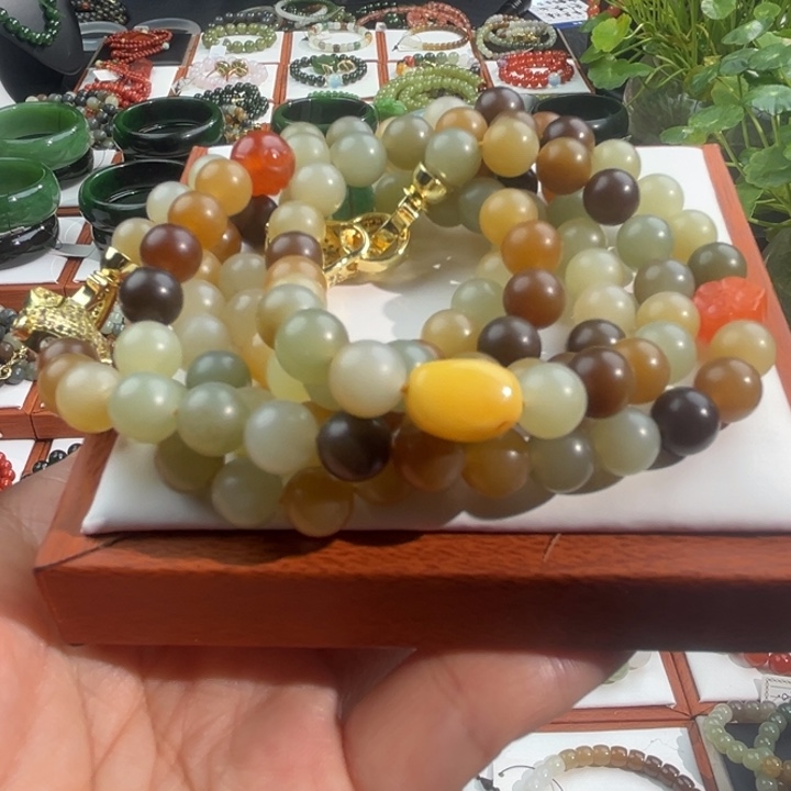 和田玉颈饰未镶嵌楼兰三色108颗卡8