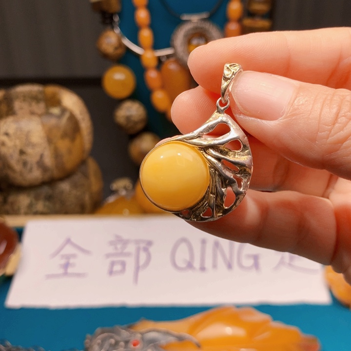 琥珀颈饰未镶嵌波兰设计款琥珀蜜蜡