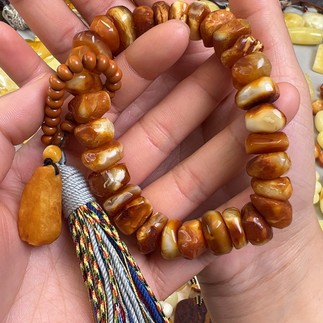 蜜蜡裸石未镶嵌蜜蜡