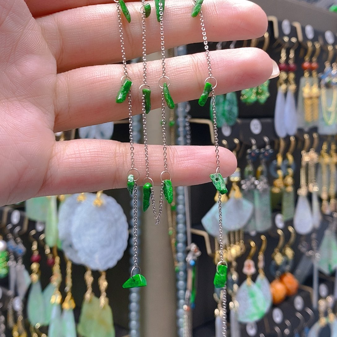 未镶嵌翡翠耳饰翡翠