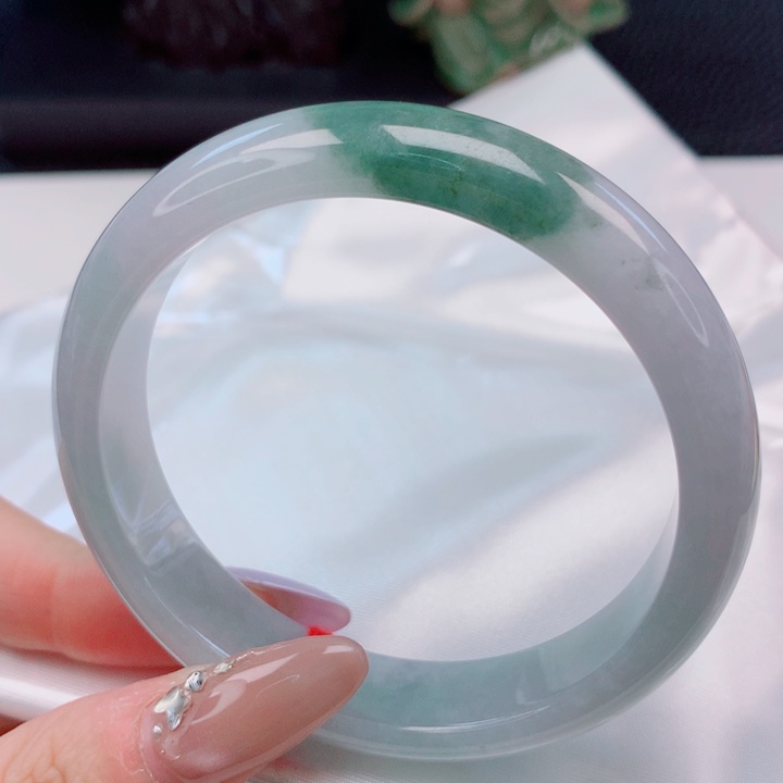 翡翠未镶嵌手镯57圈