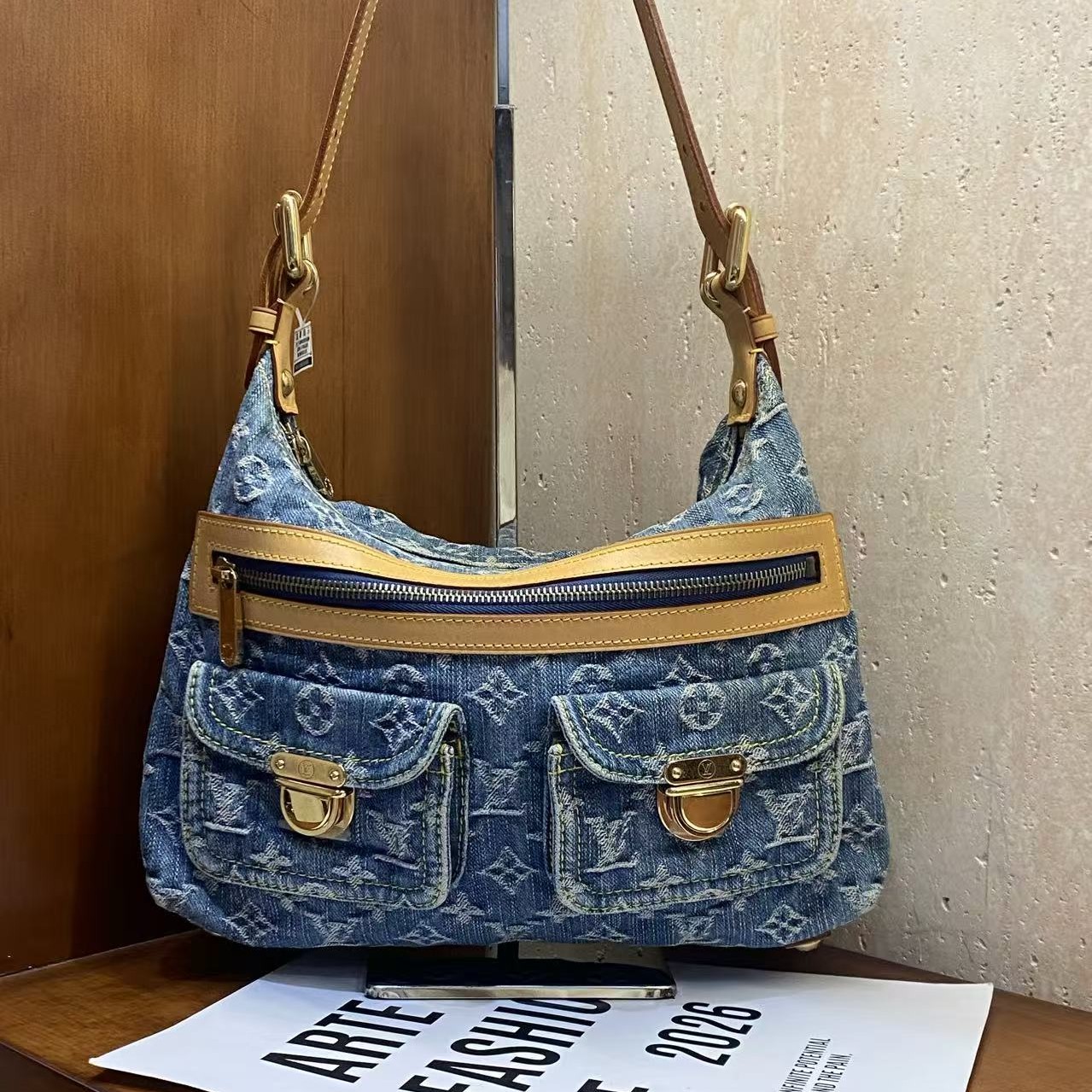 95新 LouisVuitton/路易威登 6185   LV baggy牛仔蓝单肩包