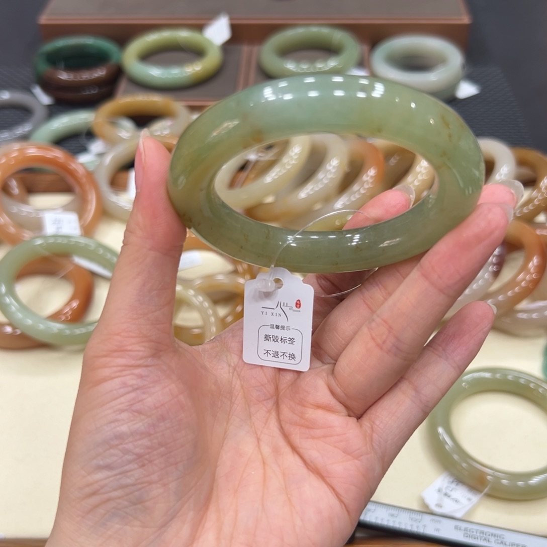 石英质玉手镯未镶嵌L**Y