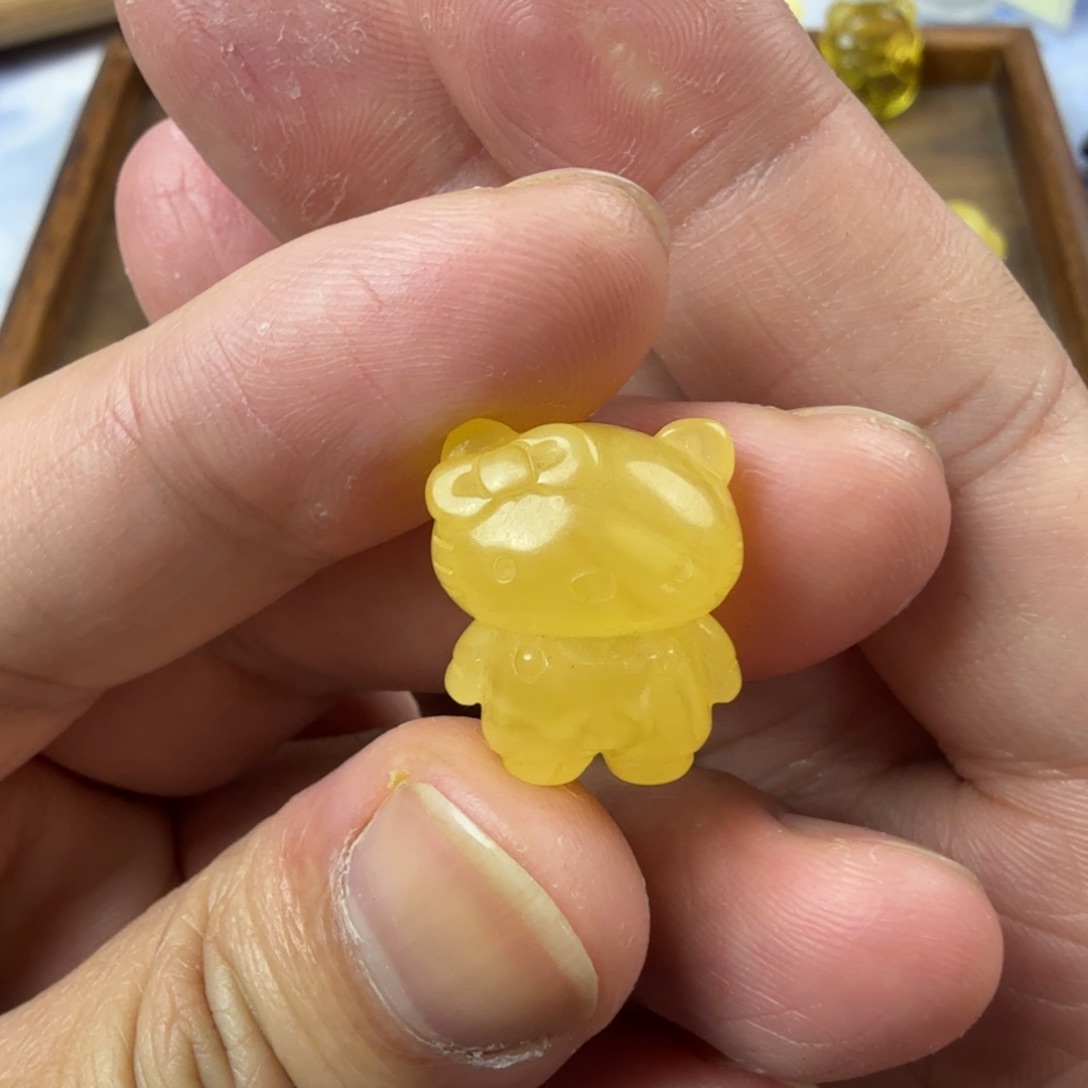 琥珀未镶嵌珠宝奇石