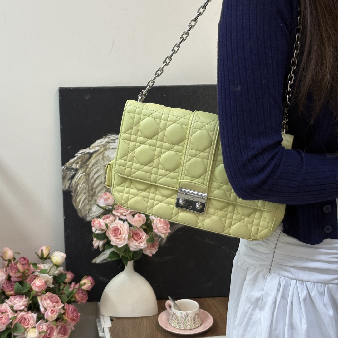 95新 DIOR/迪奥 95新小鸡黄藤格纹miss系列单肩包