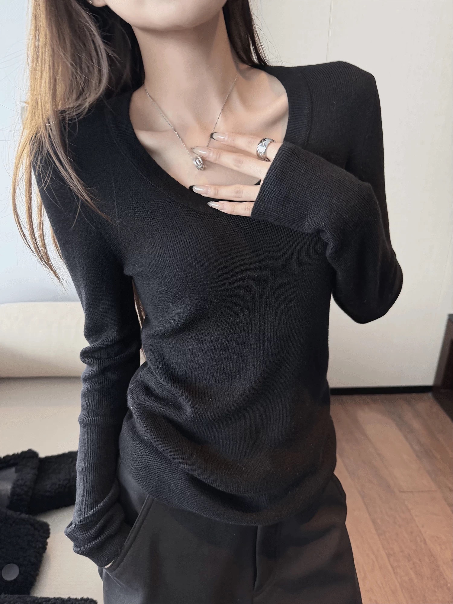 必须人手一件的贼好穿打底 有条件的买两件，条件好的买三件