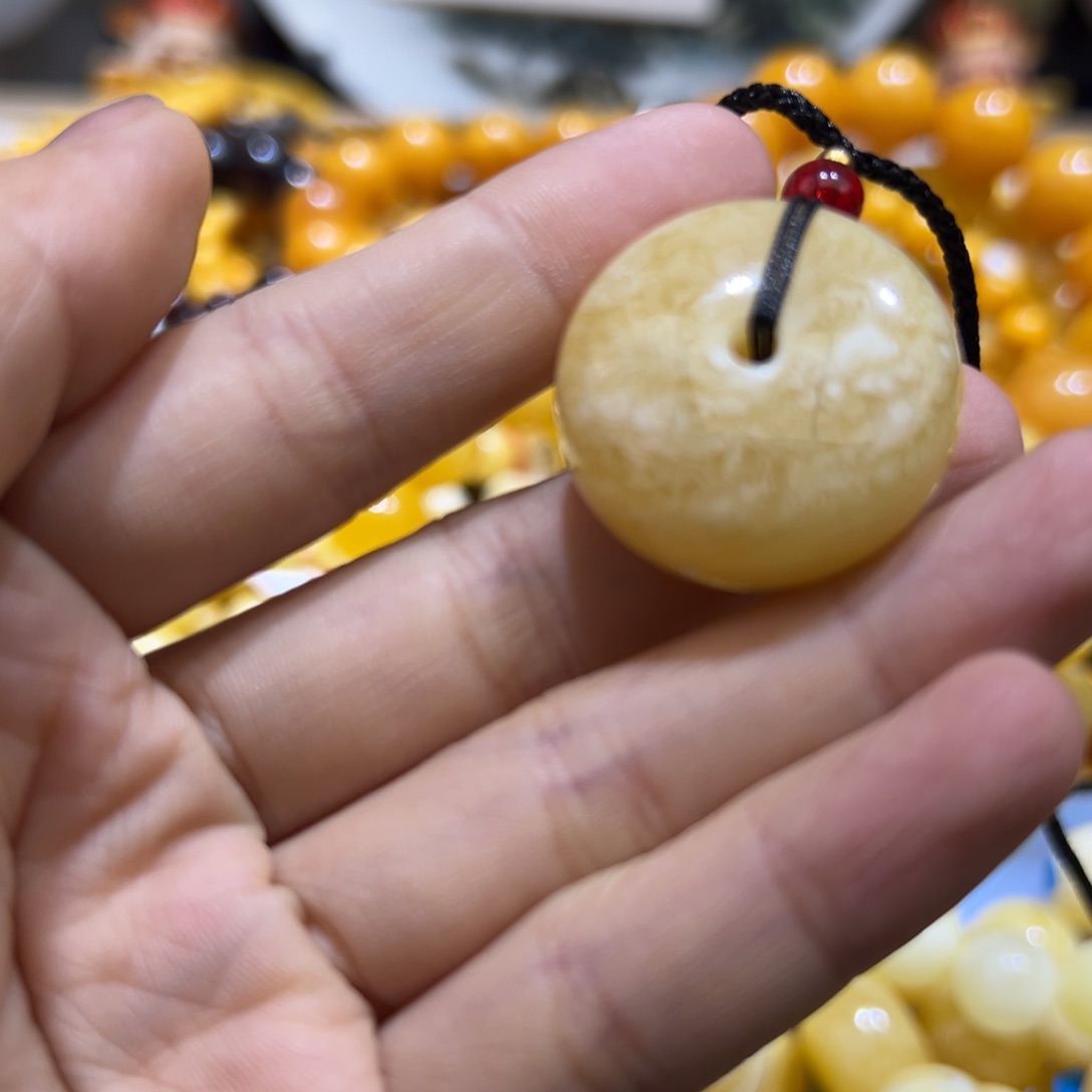 琥珀珠宝奇石未镶嵌