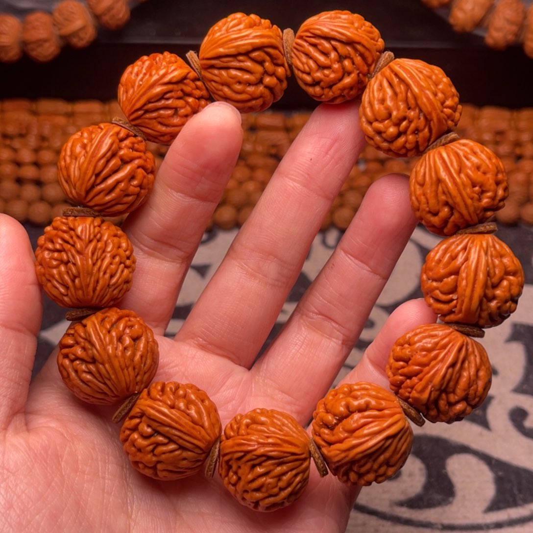 吊坠桃核龙纹刺龙20