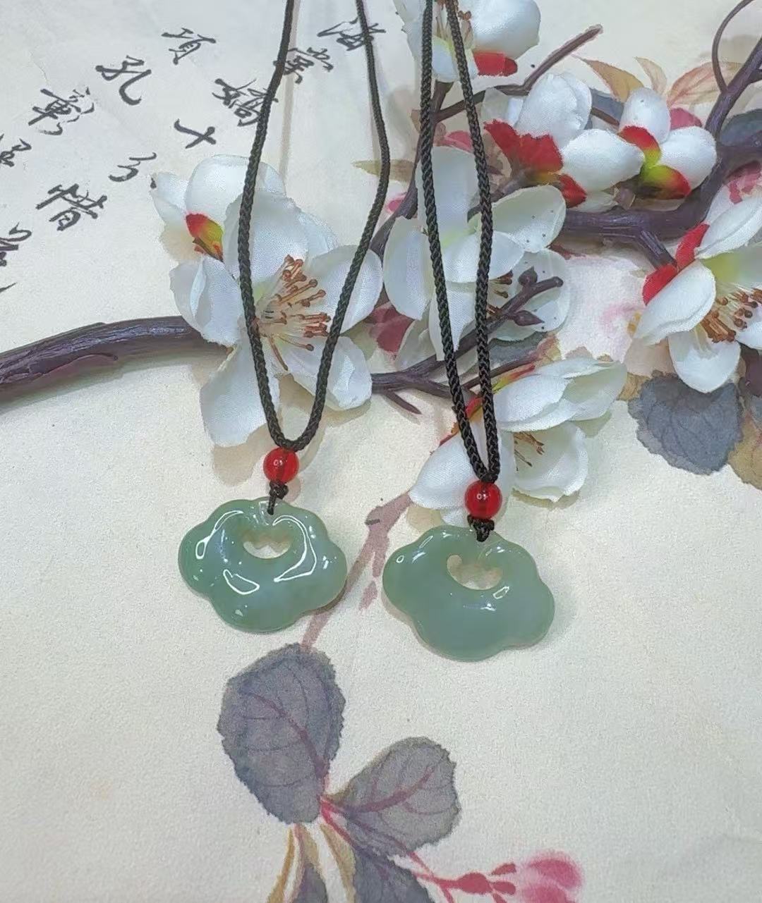 天然翡翠A货如意锁（多样性发货只发一个）宽25-27高22-23送绳