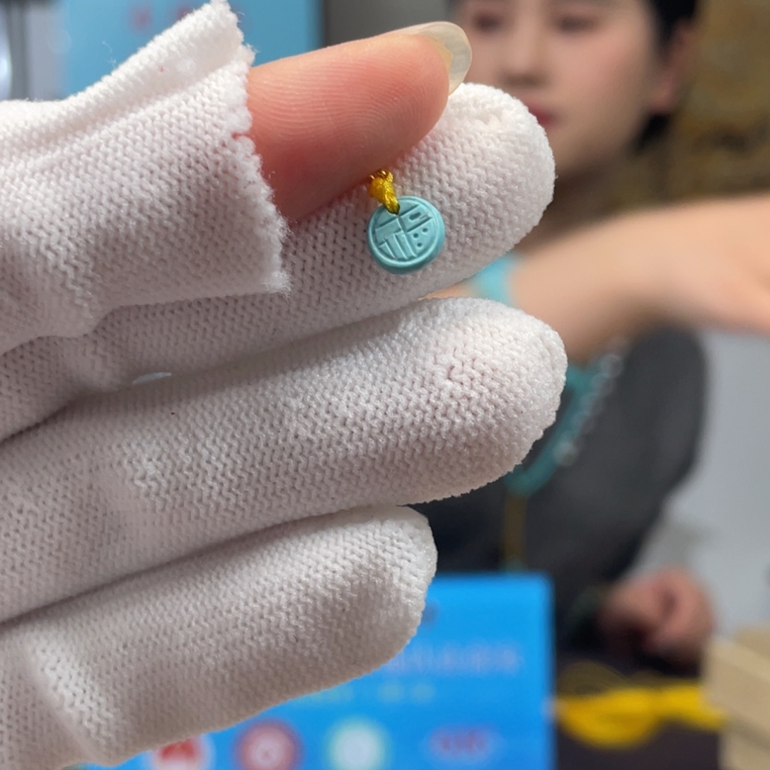 绿松石未镶嵌挂件