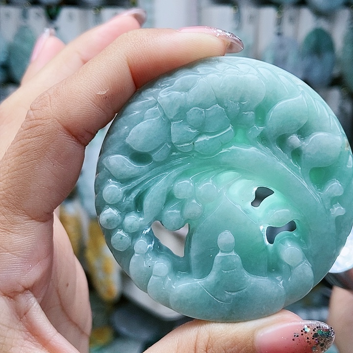 翡翠未镶嵌颈饰翡翠