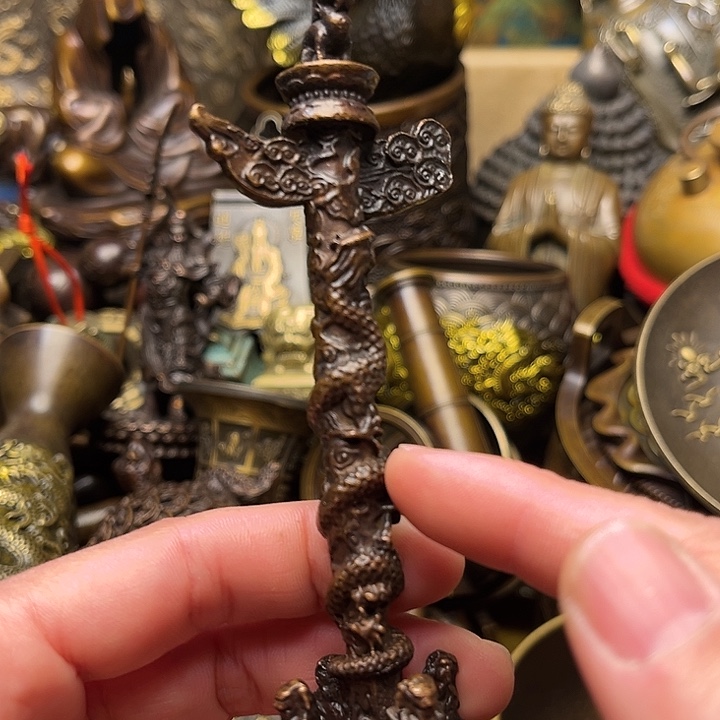 精美铜器批发档口