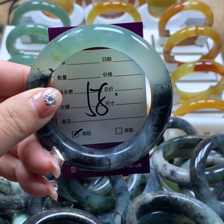 蛇纹石玉手镯未镶嵌奥*姐