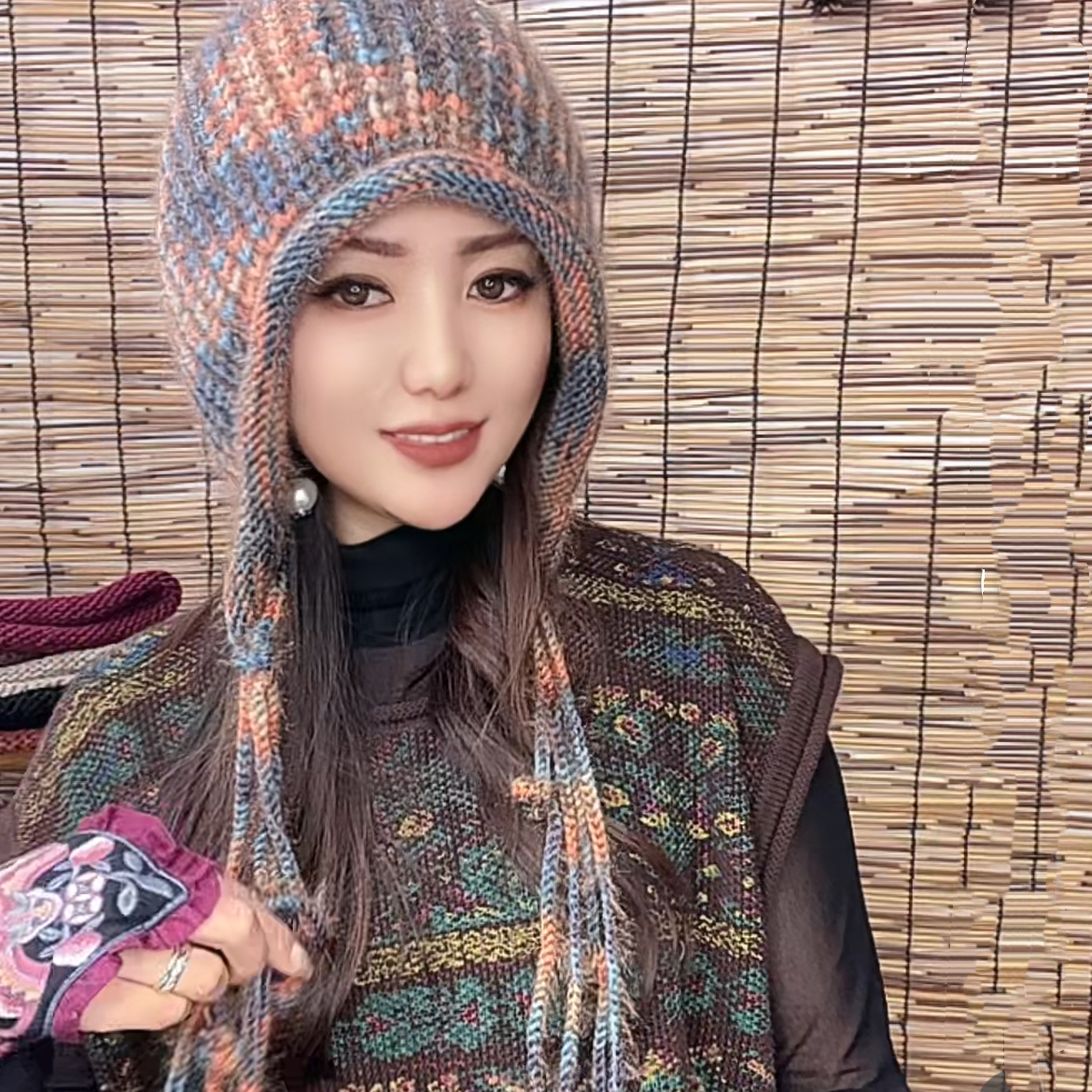 骏宝家新款彩虹卷边女士葡萄流苏帽