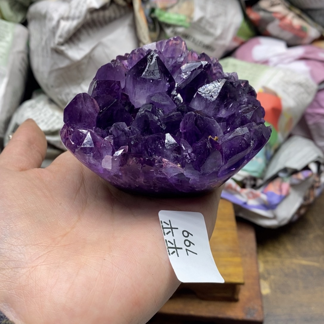 紫晶乌拉圭未镶嵌