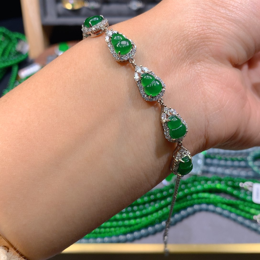 翡翠手链未镶嵌天然翡翠