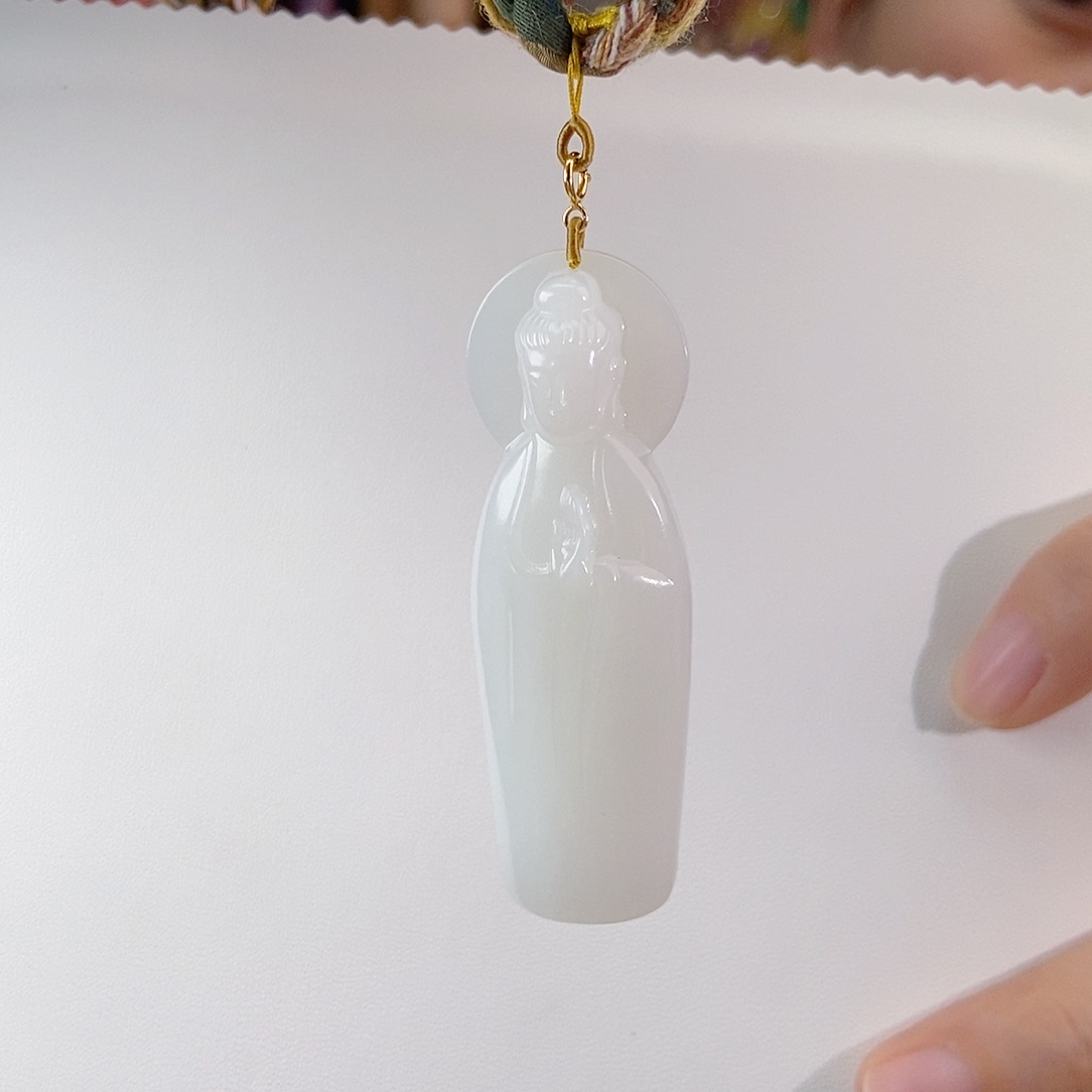 颈饰18K金镶嵌和田玉