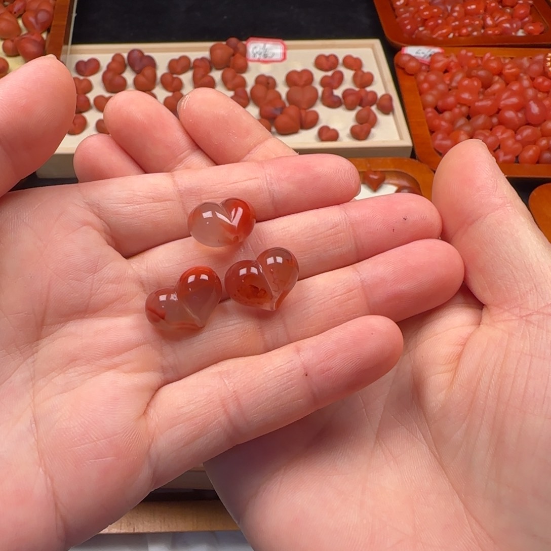 柚***麻南红玛瑙未镶嵌挂件