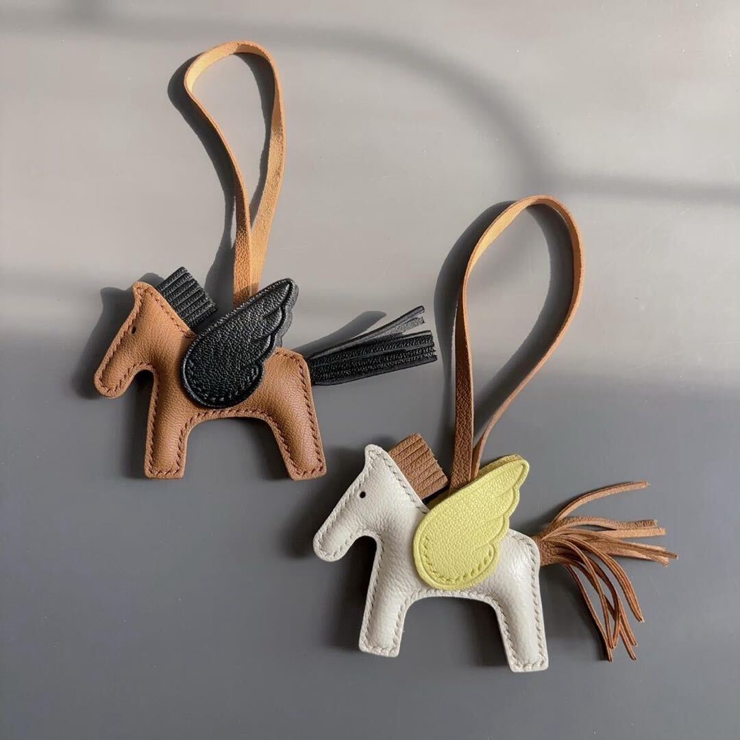 新款包包小马挂件1-（定-斤）