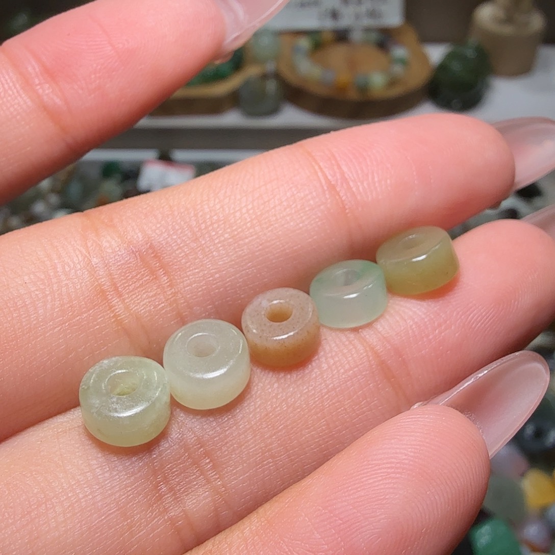 和田玉未镶嵌珠宝奇石