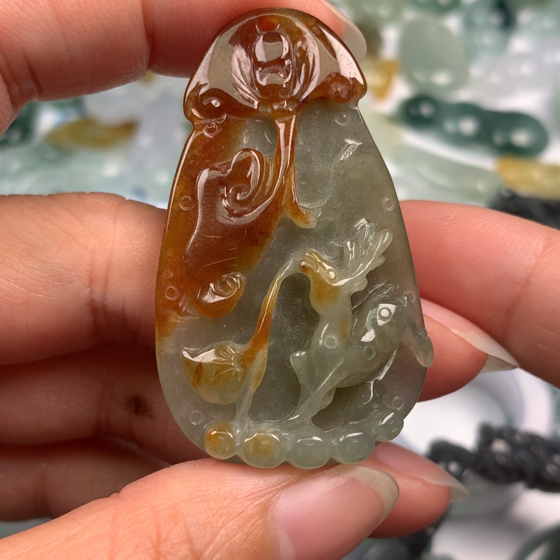 翡翠未镶嵌颈饰翡翠