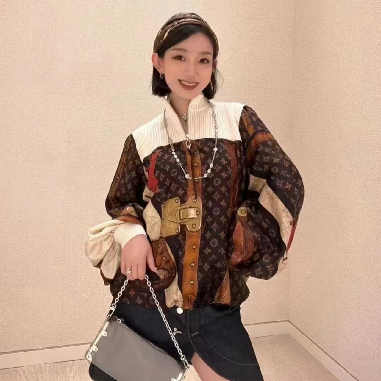 全新未使用 LouisVuitton/路易威登 老花撞色拼接上衣 XS码 01320
