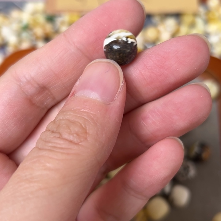 蜜蜡未镶嵌裸石9.9mm一个