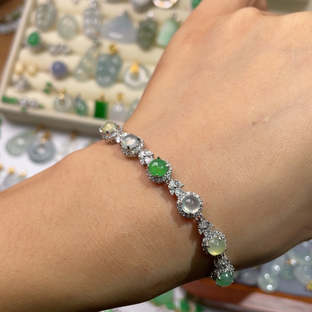 翡翠银S925镶嵌颈饰蛋面手链