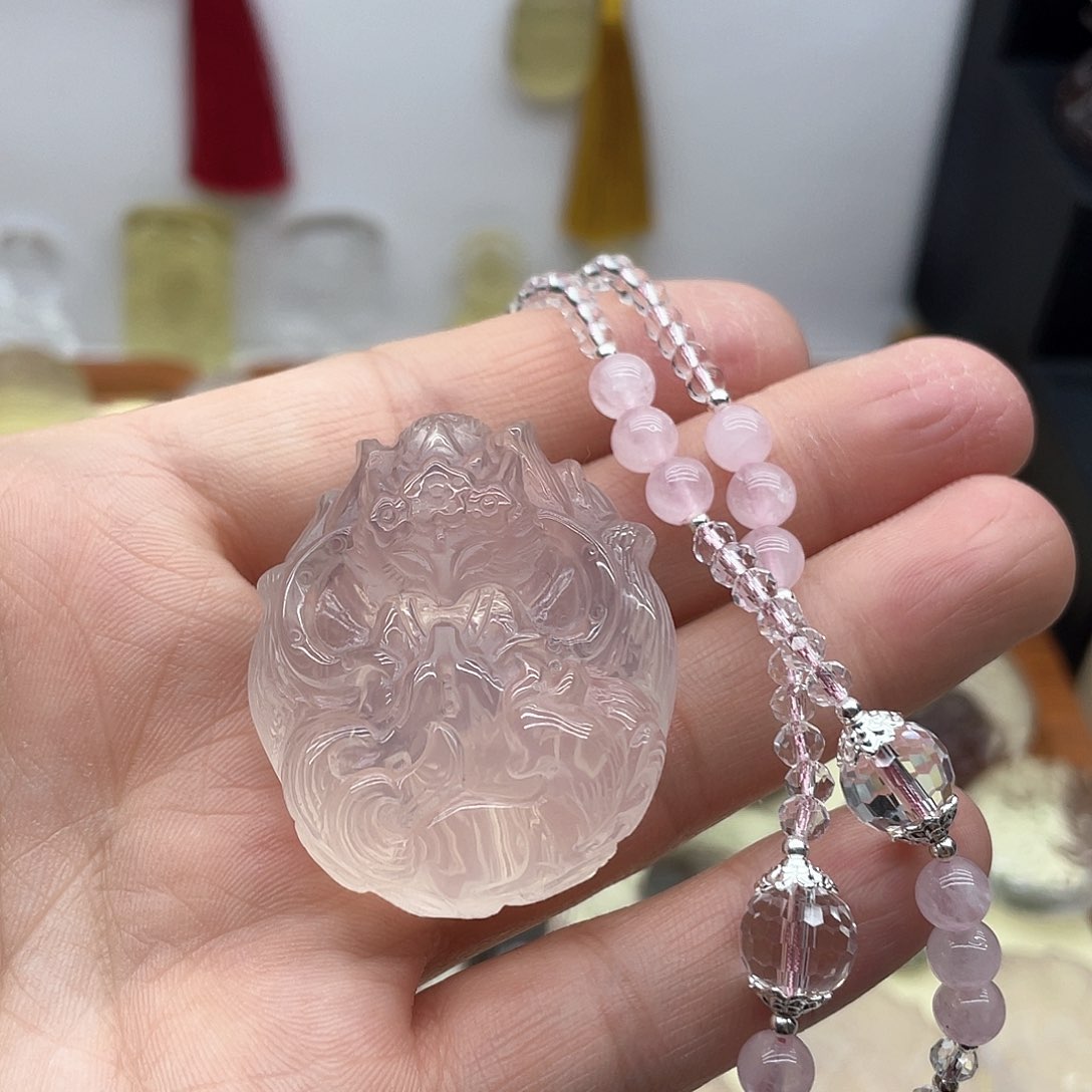 水晶吊坠(赠链)未镶嵌冬**娘