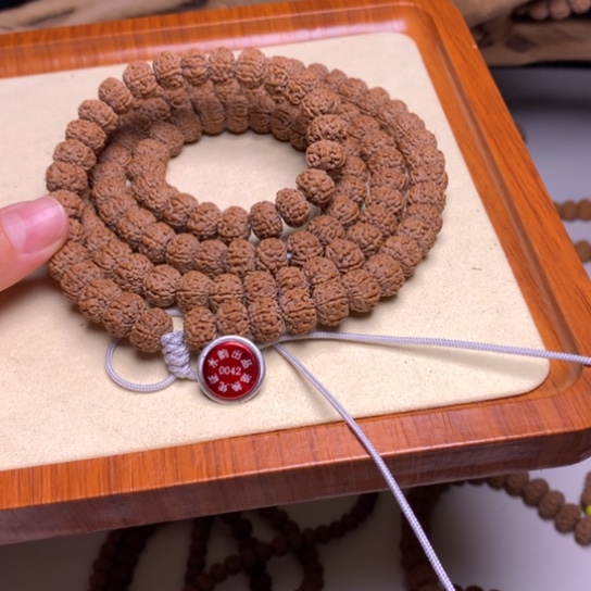 用***8金刚菩提吊坠老树王108