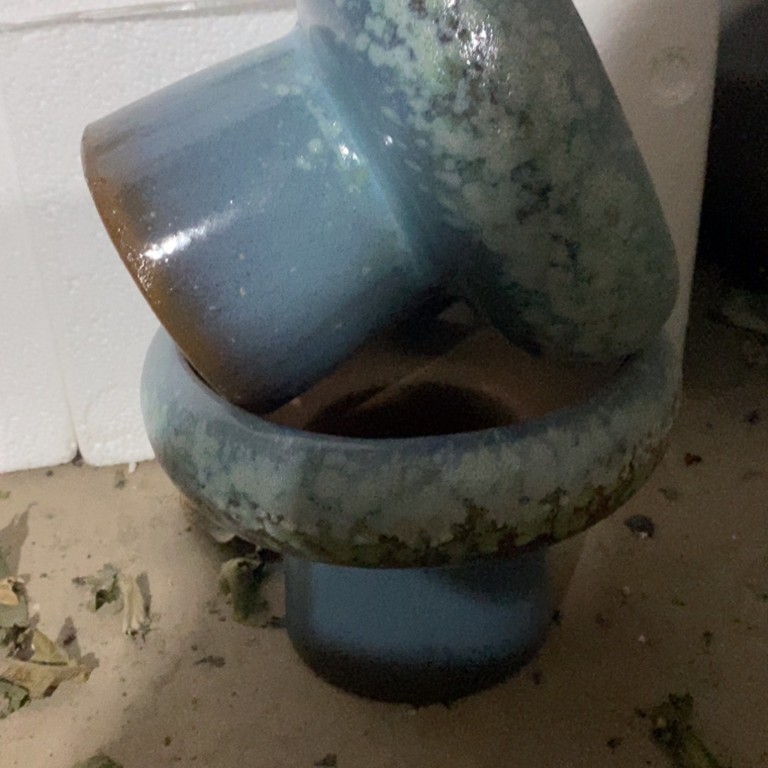 红陶瑕疵16-16两个