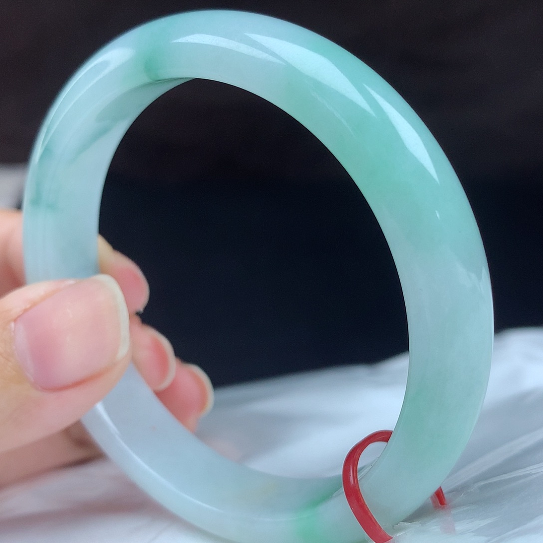 翡翠未镶嵌手镯96726，