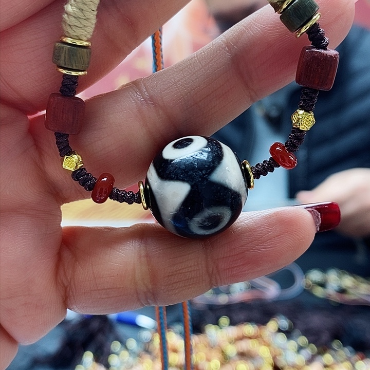 玛瑙/玉髓颈饰合金