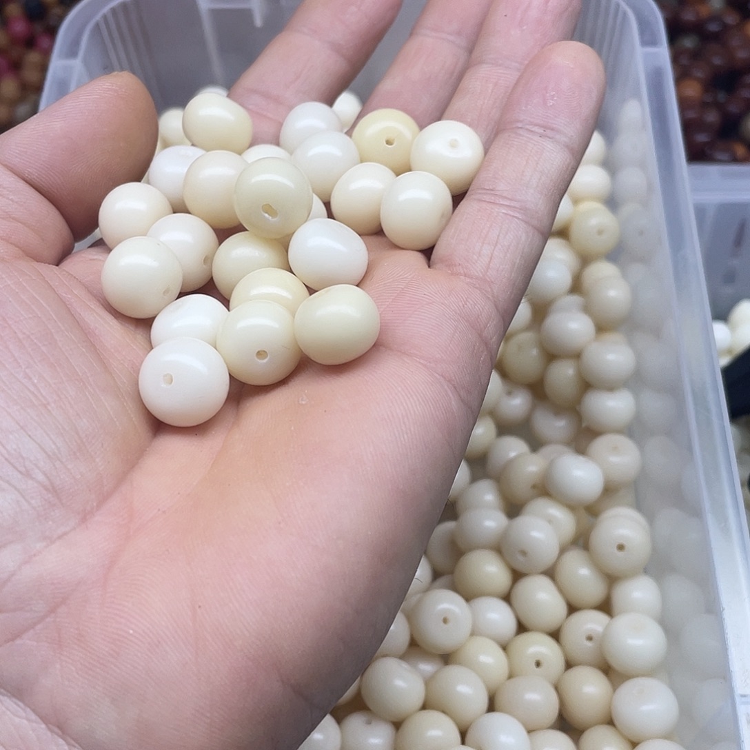 白玉菩提吊坠14奶黄苹果30颗➕灯牌宠30颗